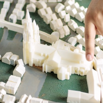 Modélisation multi-échelle des systèmes urbains